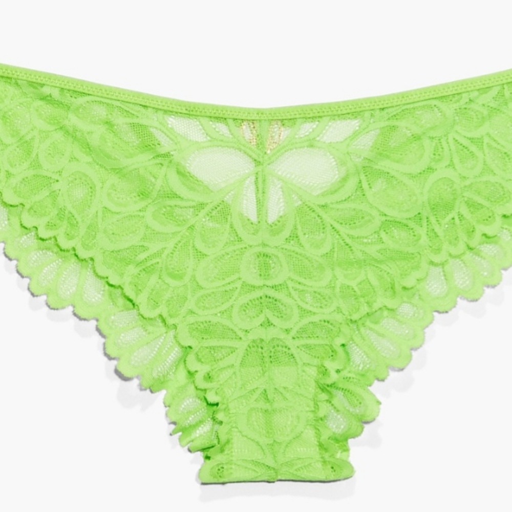 Savage by Fenty "Sorry not Sorry" lace cheeky underwear. Size small, Kelly Green